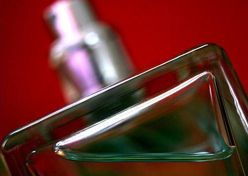 Micellar Water Pembersih Makeup (detail)